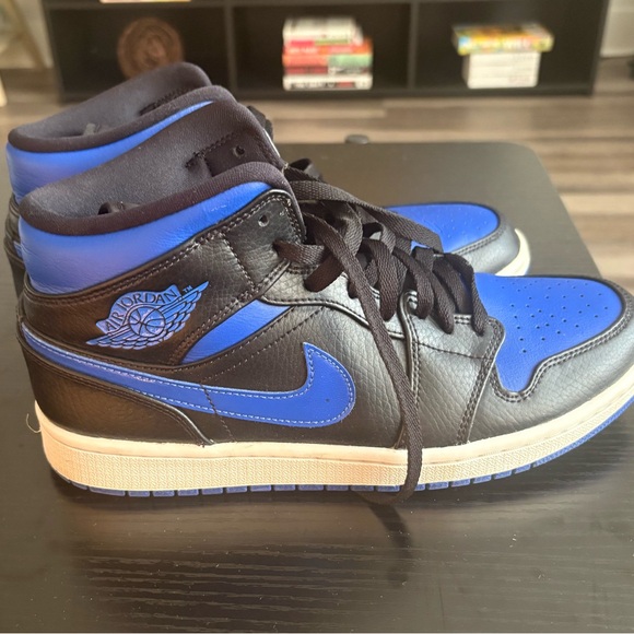 Air Jordan mid 1 - Picture 1 of 4